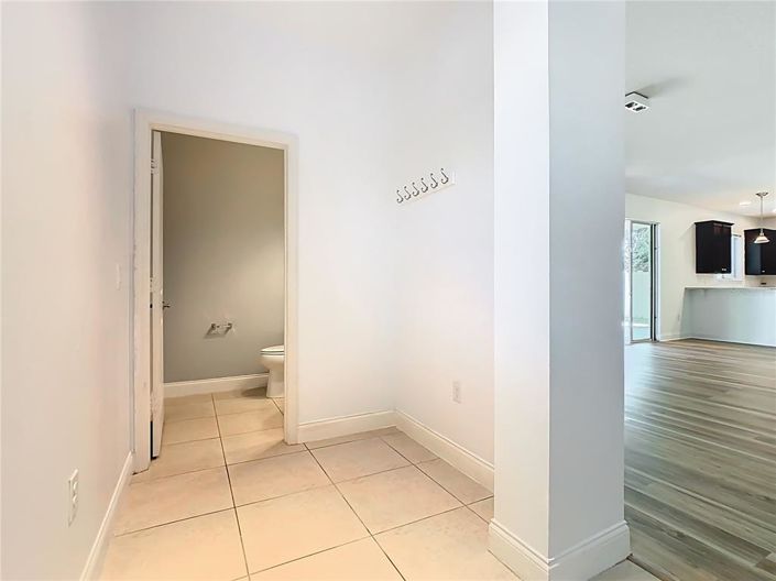 Image No.26-5 Bed House for sale