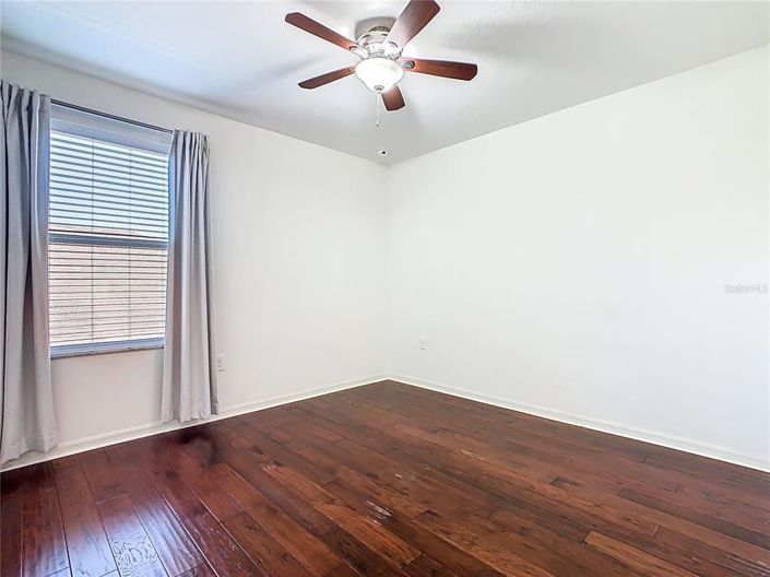 Image No.33-5 Bed House for sale