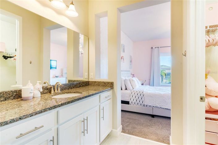 Image No.30-4 Bed House for sale