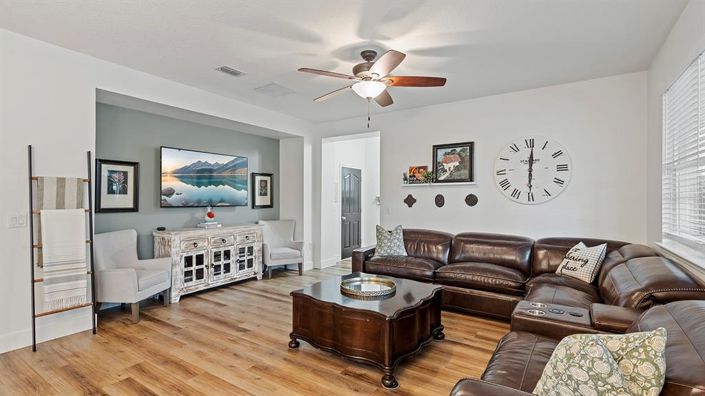 Image No.10-5 Bed House for sale