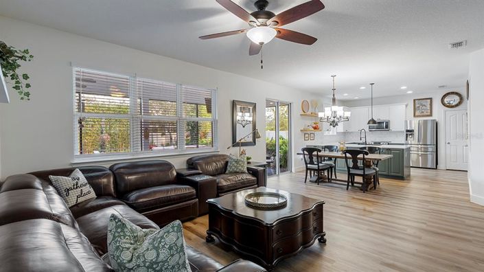 Image No.11-5 Bed House for sale