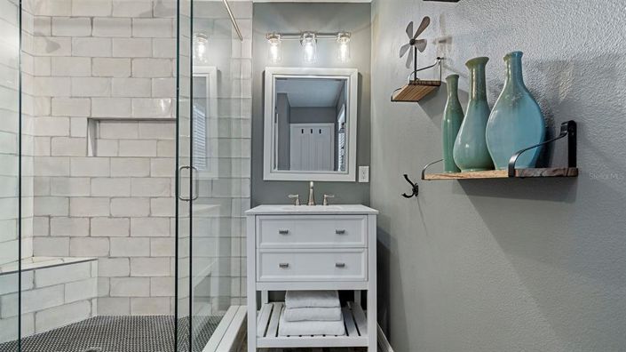 Image No.20-5 Bed House for sale