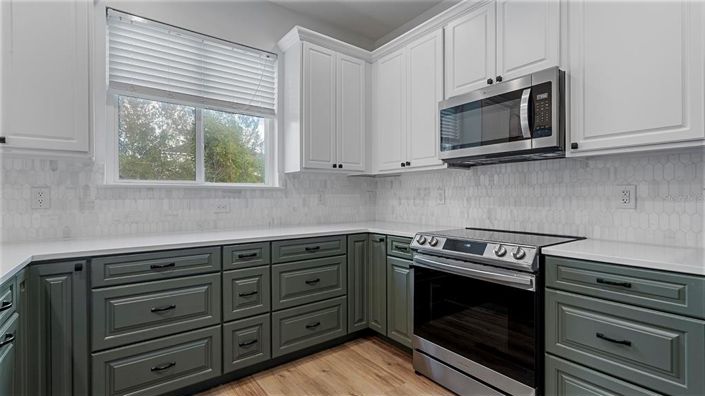 Image No.5-5 Bed House for sale