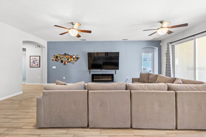 Image No.35-13 Bed House for sale