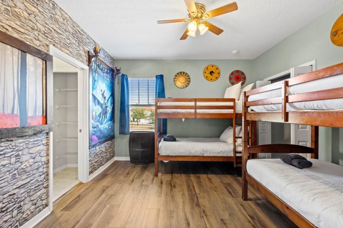 Image No.40-13 Bed House for sale