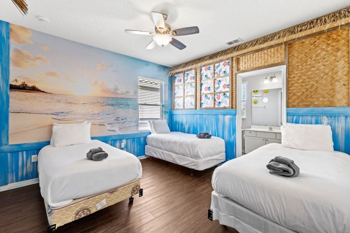 Image No.43-13 Bed House for sale