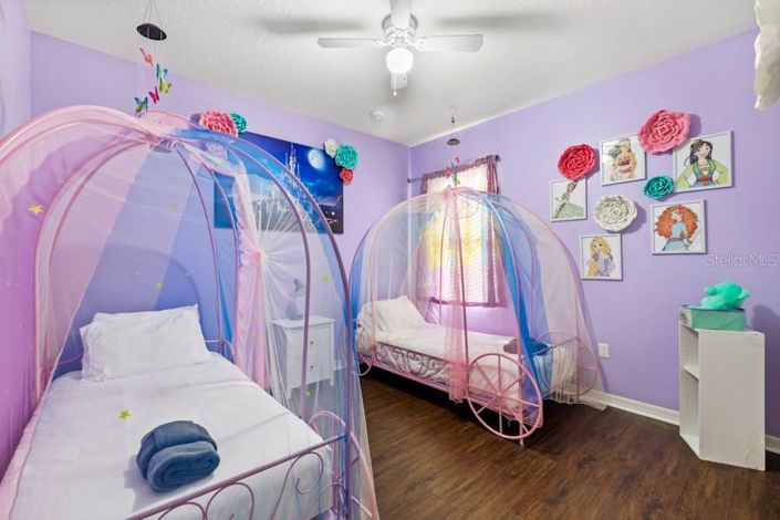 Image No.51-13 Bed House for sale