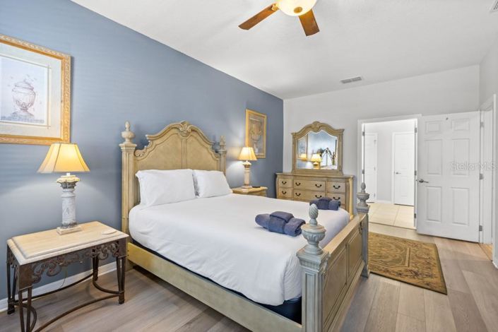 Image No.8-13 Bed House for sale