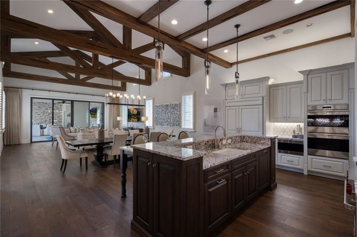 Image No.11-5 Bed House for sale