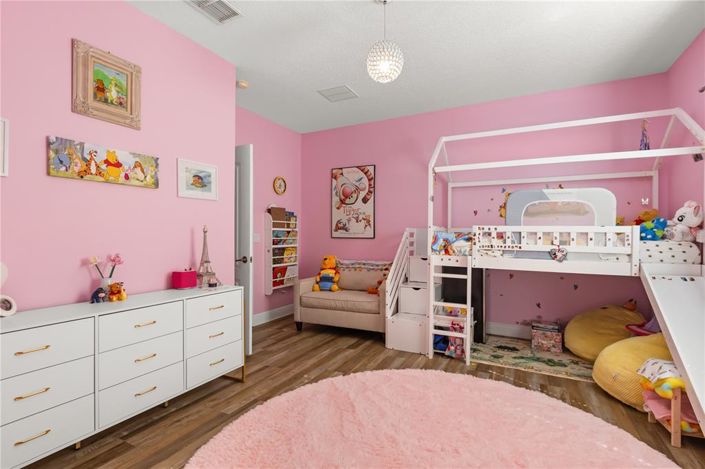 Image No.33-4 Bed House for sale