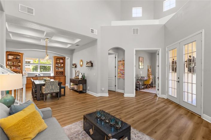 Image No.8-4 Bed House for sale