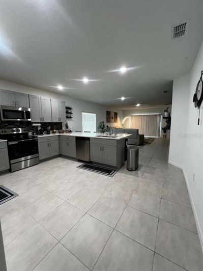 Image No.6-3 Bed House for sale