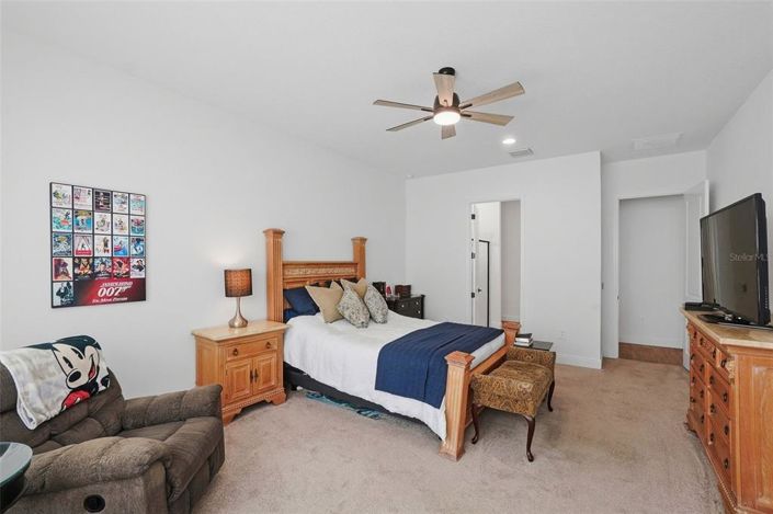 Image No.10-3 Bed House for sale