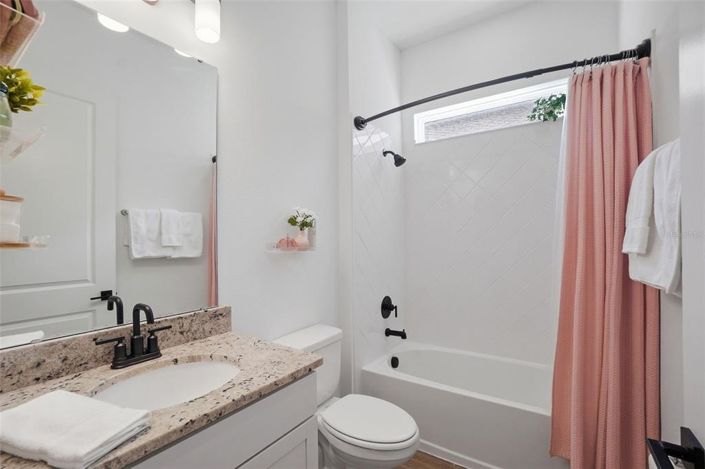 Image No.13-3 Bed House for sale