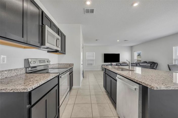 Image No.17-4 Bed House for sale