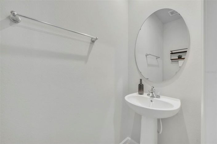 Image No.18-4 Bed House for sale