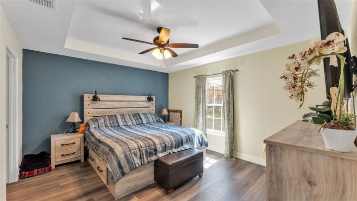 Image No.11-3 Bed House for sale