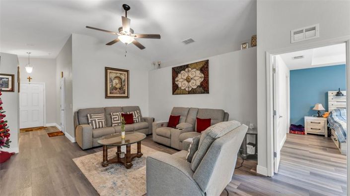 Image No.2-3 Bed House for sale