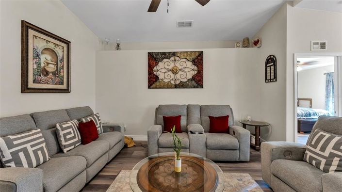 Image No.4-3 Bed House for sale