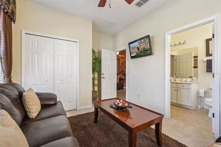 Image No.8-4 Bed House for sale