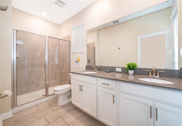 Image No.37-5 Bed House for sale