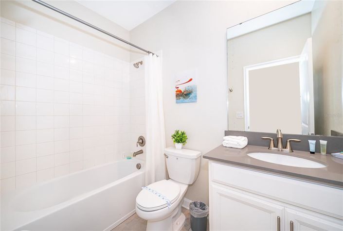 Image No.44-5 Bed House for sale