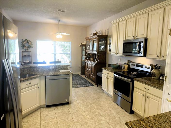 Image No.10-2 Bed House for sale