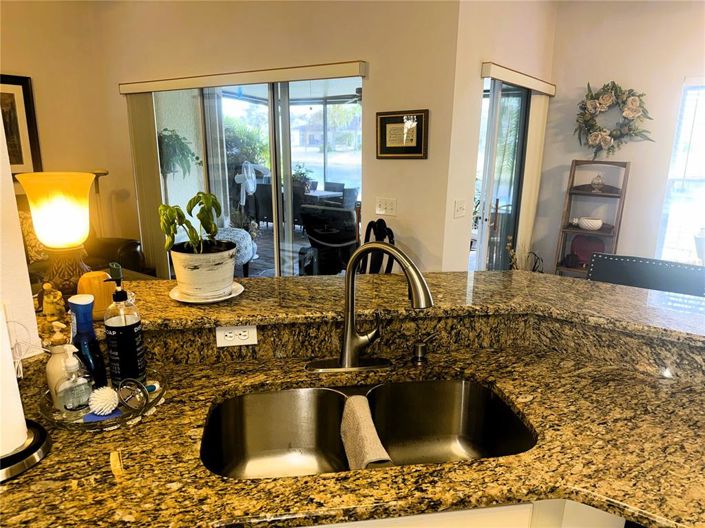 Image No.17-2 Bed House for sale