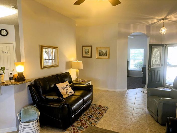 Image No.8-2 Bed House for sale