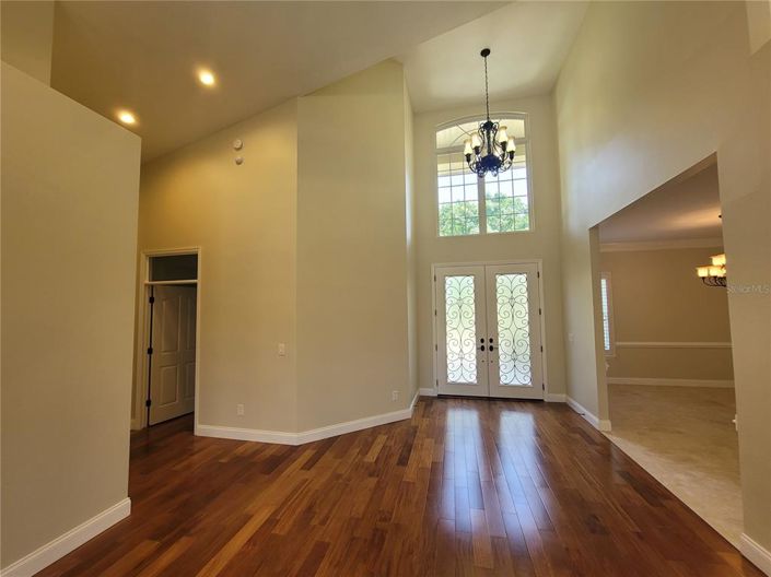 Image No.7-5 Bed House for sale