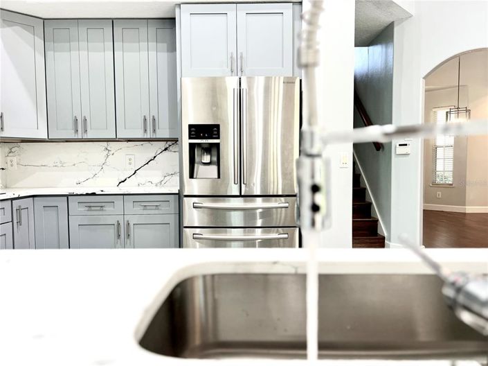 Image No.17-6 Bed House for sale