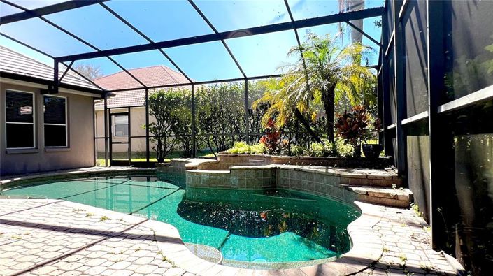 Image No.25-6 Bed House for sale