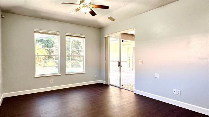 Image No.35-6 Bed House for sale