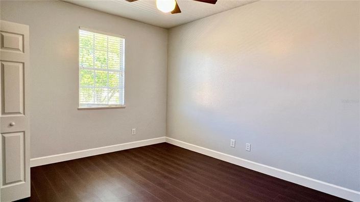 Image No.51-6 Bed House for sale