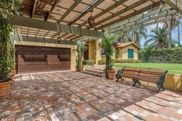 Image No.12-5 Bed House for sale