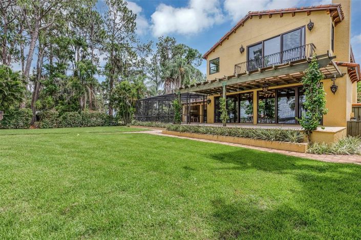 Image No.13-5 Bed House for sale