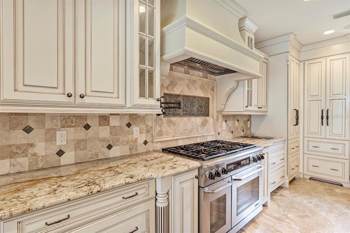 Image No.27-5 Bed House for sale