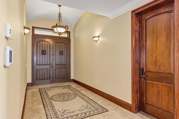 Image No.28-5 Bed House for sale