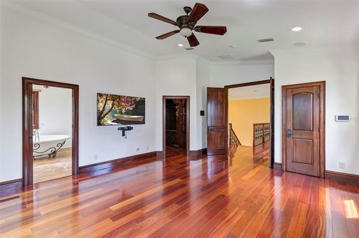 Image No.38-5 Bed House for sale