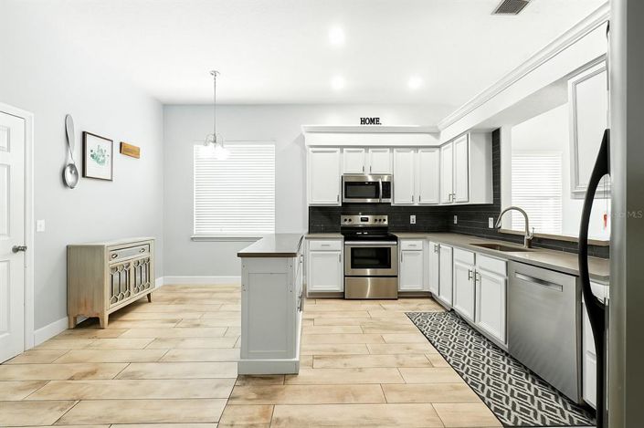 Image No.11-3 Bed House for sale