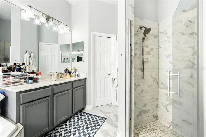 Image No.14-3 Bed House for sale