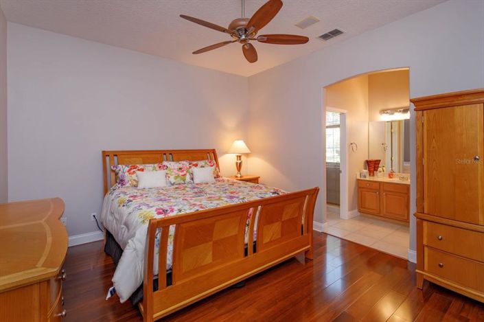 Image No.20-3 Bed House for sale