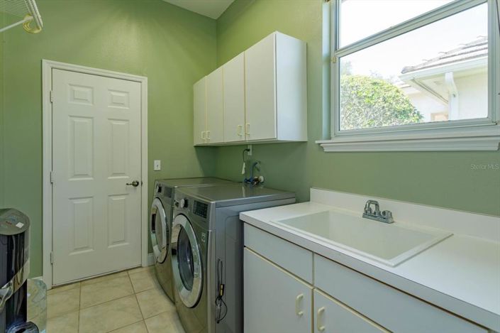 Image No.24-3 Bed House for sale