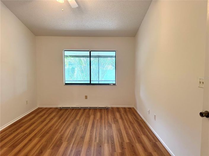 Image No.11-2 Bed Townhouse for sale