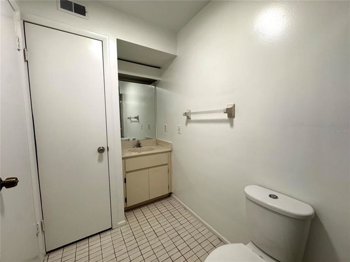 Image No.15-2 Bed Townhouse for sale