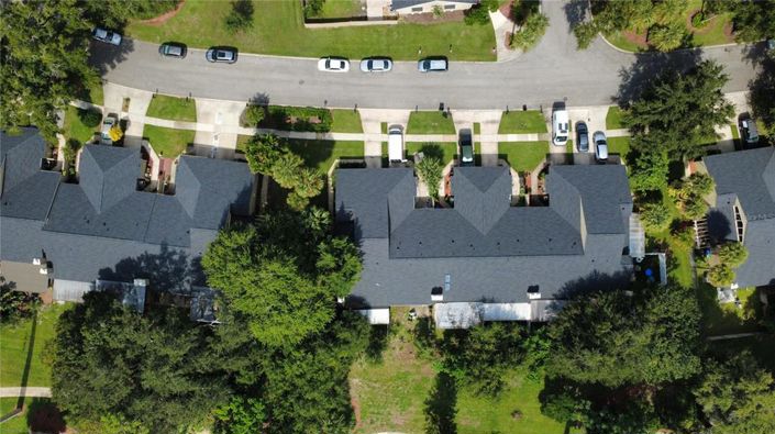 Image No.33-2 Bed Townhouse for sale