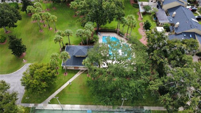 Image No.37-2 Bed Townhouse for sale