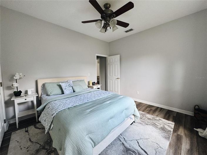 Image No.19-4 Bed House for sale