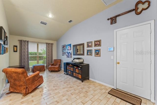 Image No.10-3 Bed House for sale