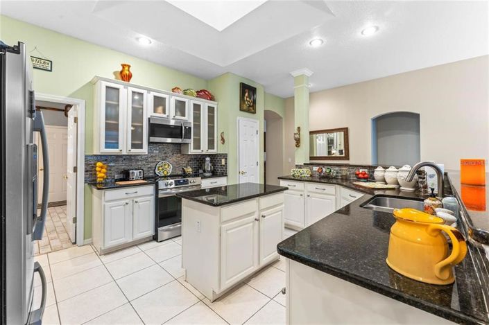 Image No.12-3 Bed House for sale